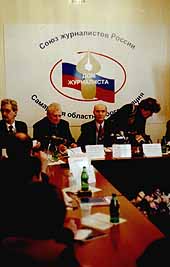 Г.Е.Фомин на круглом столе посвещённом 12-му апреля, дом журналистов, 
Самара 2003